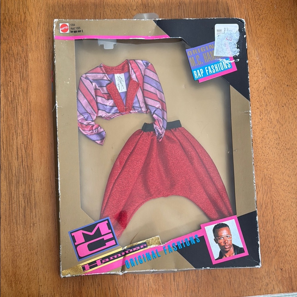MC Hammer Vintage 1991 Mattel Rap Fashions Hip-Hop Doll Clothes FITS KEN NEW